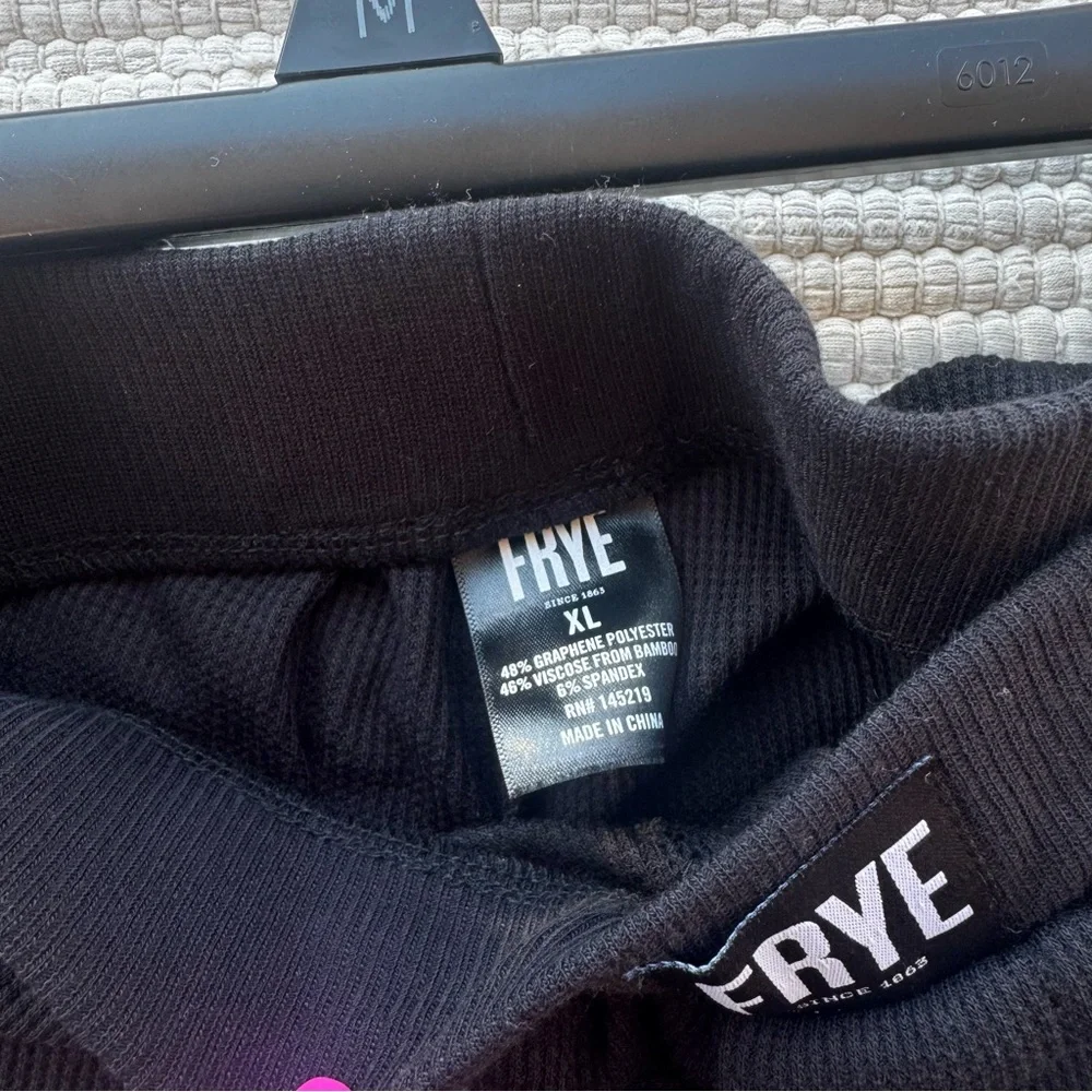 FRYE Bamboo Blend Jogger Pants – Black Ribbed Lounge XL